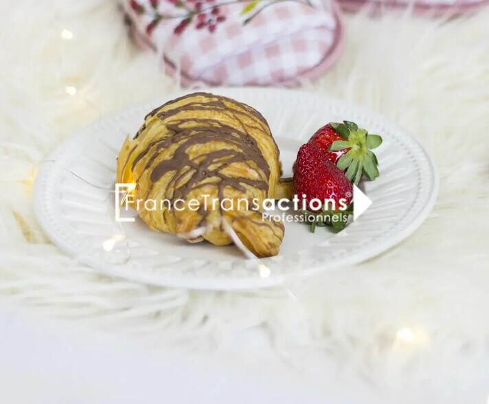 Retail in Toulouse to rent - Building Photo - Image 2 of 3