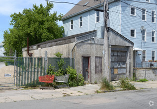 9 Beetle St, New Bedford, MA for sale Primary Photo- Image 1 of 1