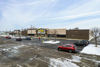 11950-11970 Hall Rd, Sterling Heights, MI for sale Primary Photo- Image 1 of 1