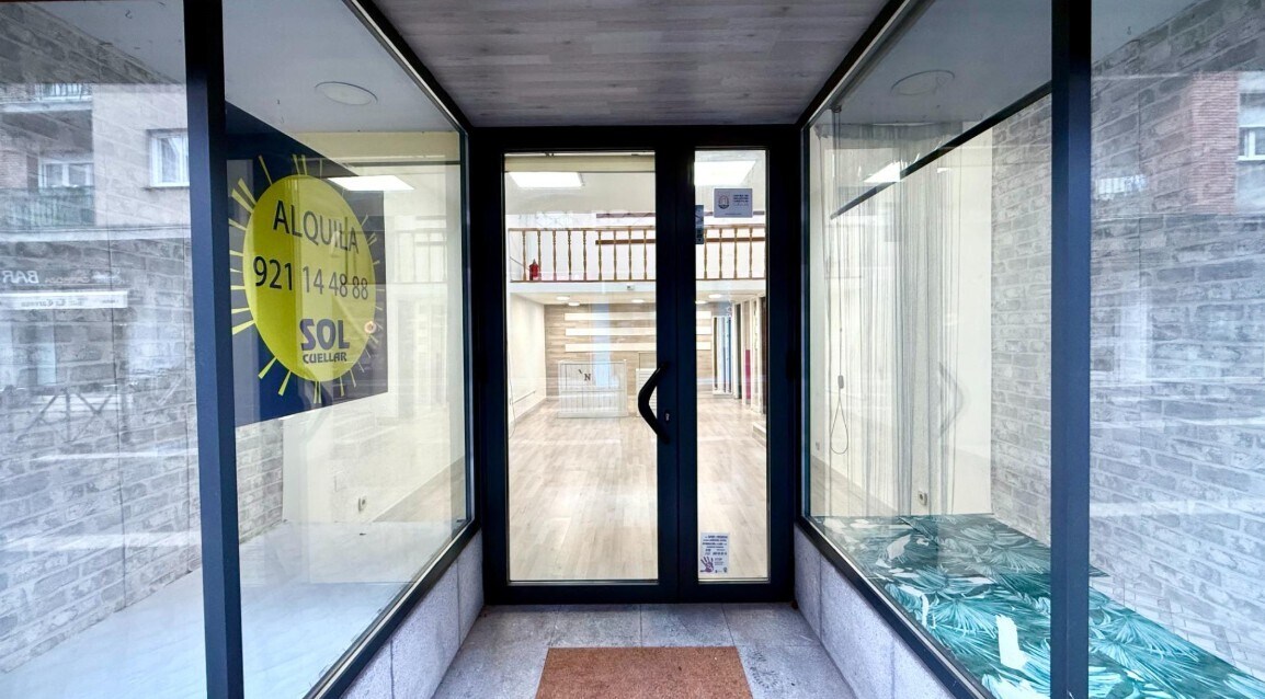 Retail in Cuéllar, Segovia to rent Interior Photo- Image 1 of 7