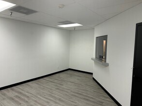 2080 E Flamingo Rd, Las Vegas, NV to rent Interior Photo- Image 2 of 11