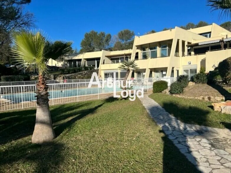 Light Industrial in Valbonne to rent - Building Photo - Image 2 of 3