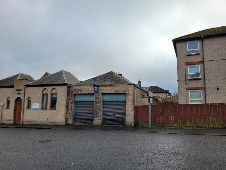 17 Broad St, Cowdenbeath for sale - Building Photo - Image 1 of 3
