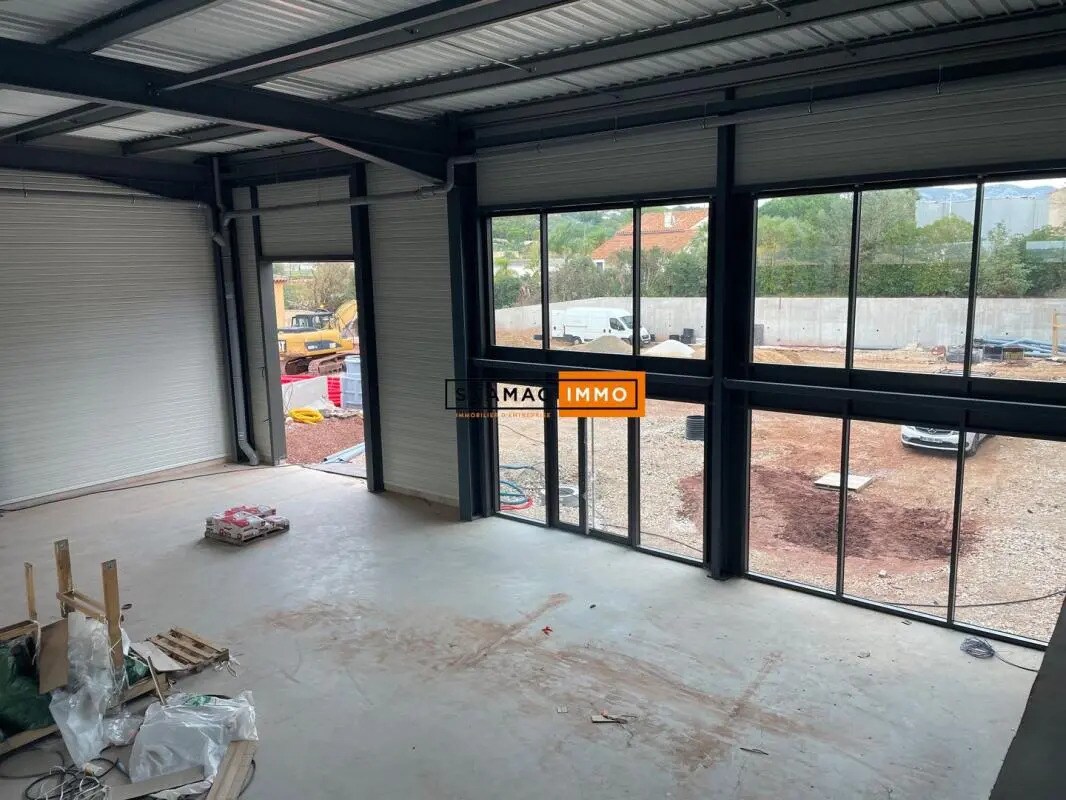 Industrial in Ollioules to rent Interior Photo- Image 1 of 5