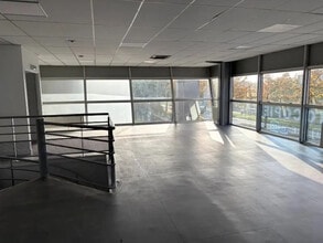 Office in Champigny-sur-Marne for sale Building Photo- Image 2 of 17