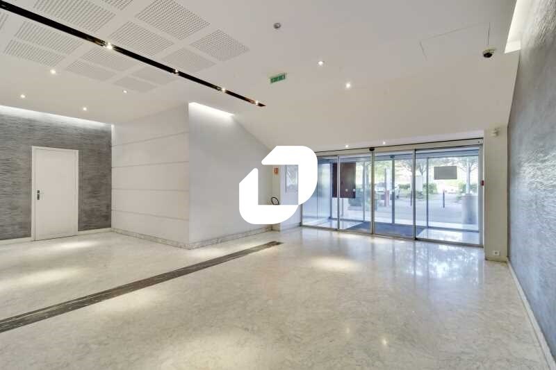 Office in Asnières-sur-Seine to rent - Lobby - Image 3 of 23