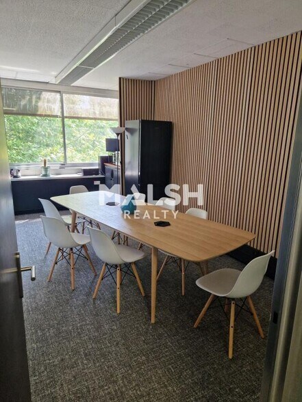 Office in Villeurbanne to rent - Interior Photo - Image 1 of 10
