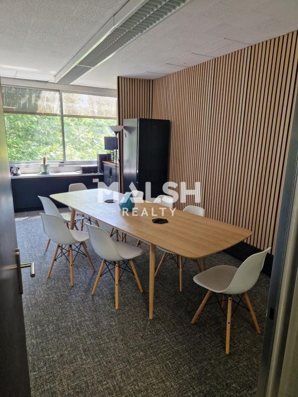 Office in Villeurbanne to rent Interior Photo- Image 1 of 11