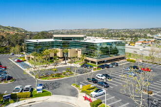 180 N Riverview Dr, Anaheim, CA - aerial  map view