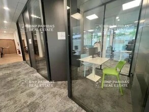 Office in Lyon to rent Interior Photo- Image 1 of 8