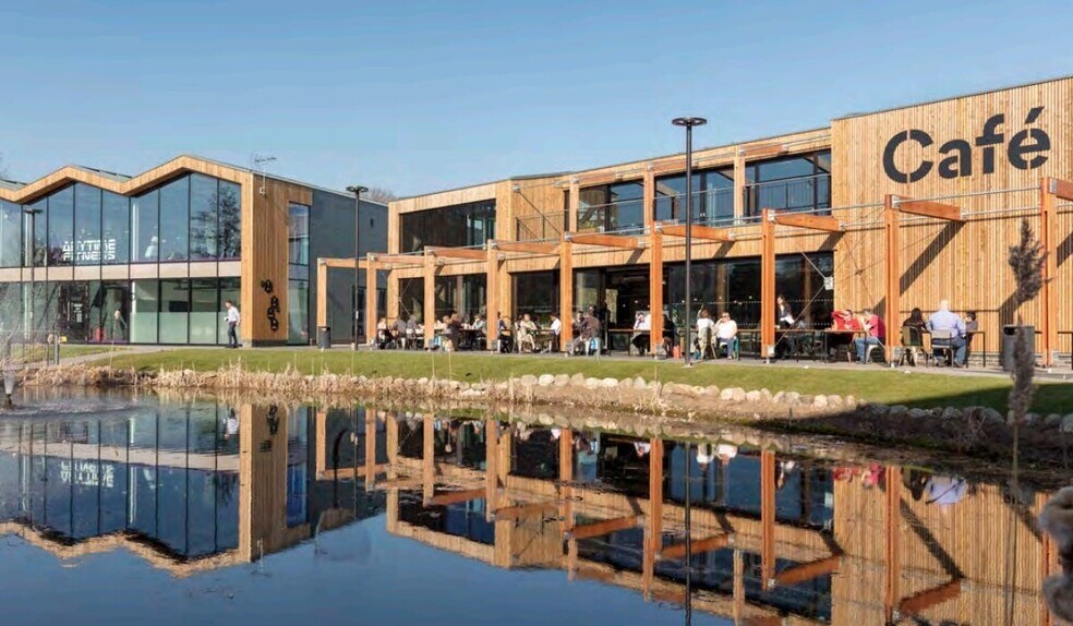 1-2 Blackmoor Ln, Watford to rent - Building Photo - Image 2 of 5