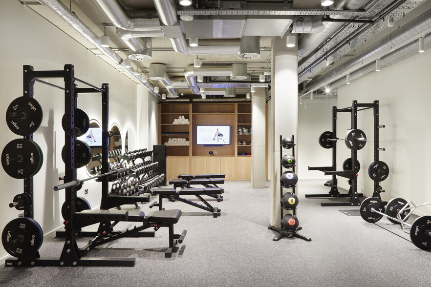 185-186 Shoreditch High St, London to rent - Building Photo - Image 3 of 12