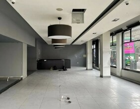 4-12 Boar Ln, Leeds to rent Interior Photo- Image 1 of 2