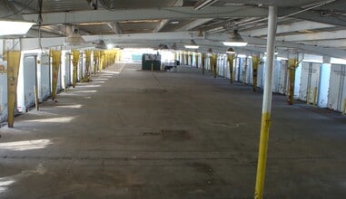 830 S 25th Ave, Phoenix, AZ to rent Interior Photo- Image 2 of 3