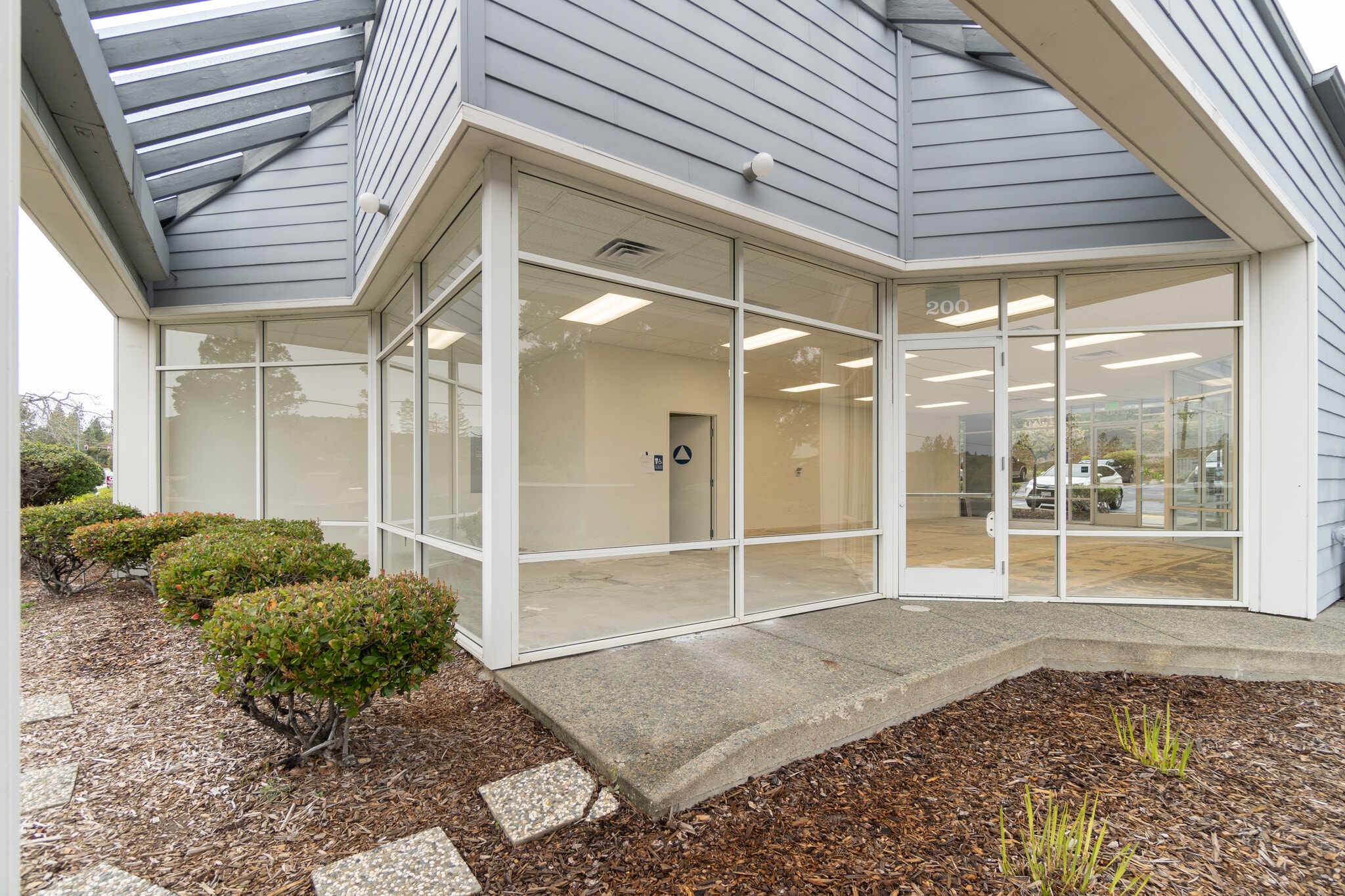 6635 Alhambra Ave, Martinez, CA to rent Building Photo- Image 1 of 2