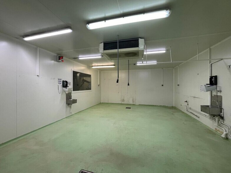 Industrial in Chevilly-Larue to rent - Interior Photo - Image 3 of 6