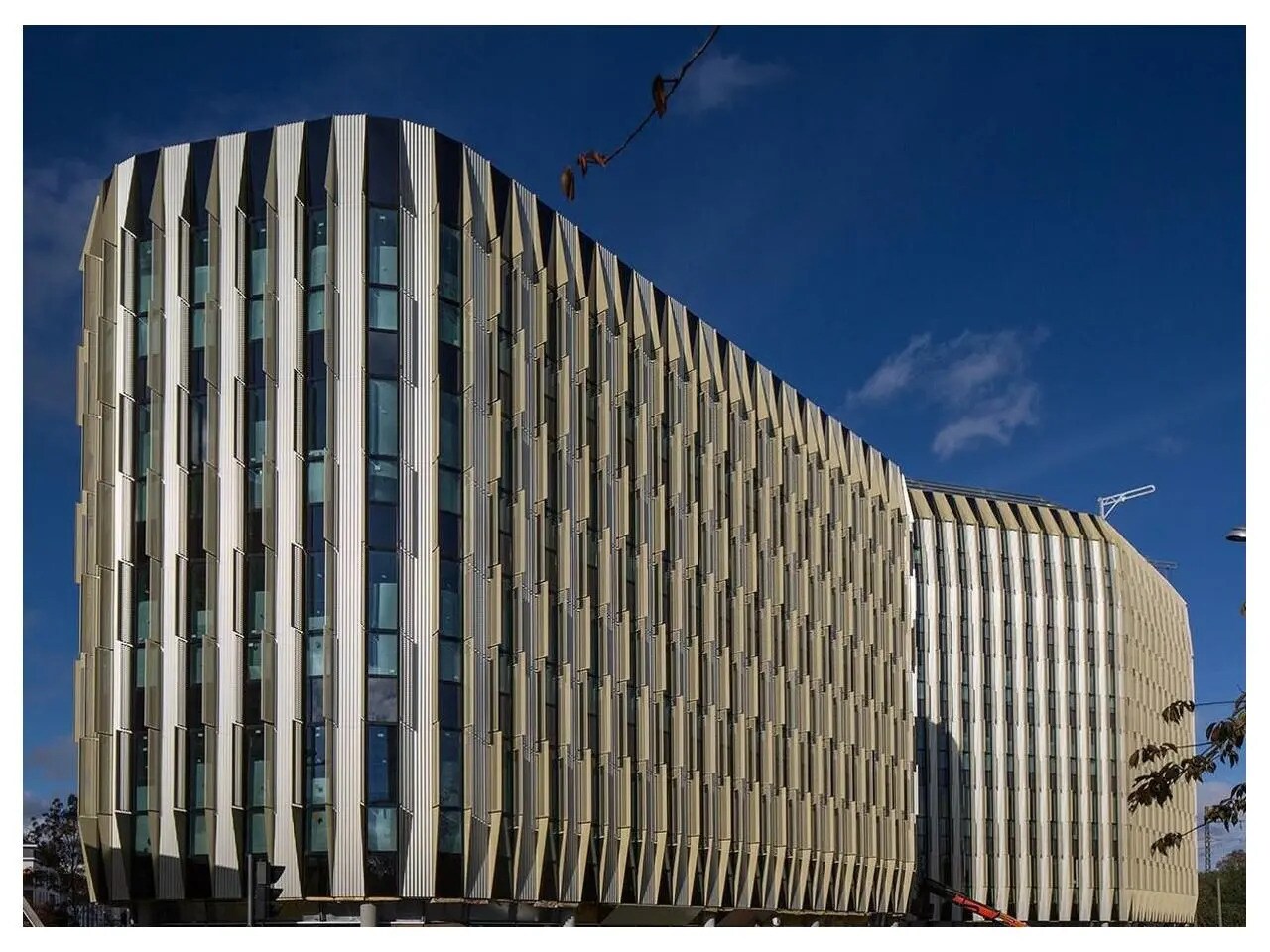 92 Avenue De Paris, Massy to rent Building Photo- Image 1 of 14