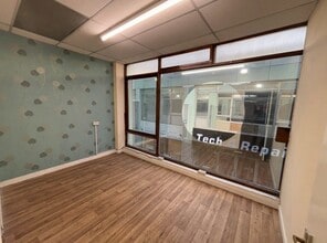 1-18 Church Arcade, Bedford to rent Interior Photo- Image 1 of 3