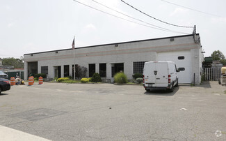 More details for 136 Gazza Blvd, Farmingdale, NY - Industrial for Sale