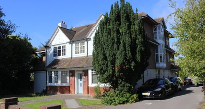 North Para, Horsham to rent Building Photo- Image 1 of 3