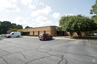 More details for 1351 Oakbrook Dr, Norcross, GA - Industrial for Rent