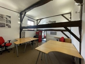 8 Upper High St, Thame to rent Interior Photo- Image 1 of 4