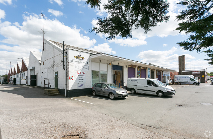 Cheney Manor Industrial Estate, Swindon for rent - Building Photo - Image 1 of 9