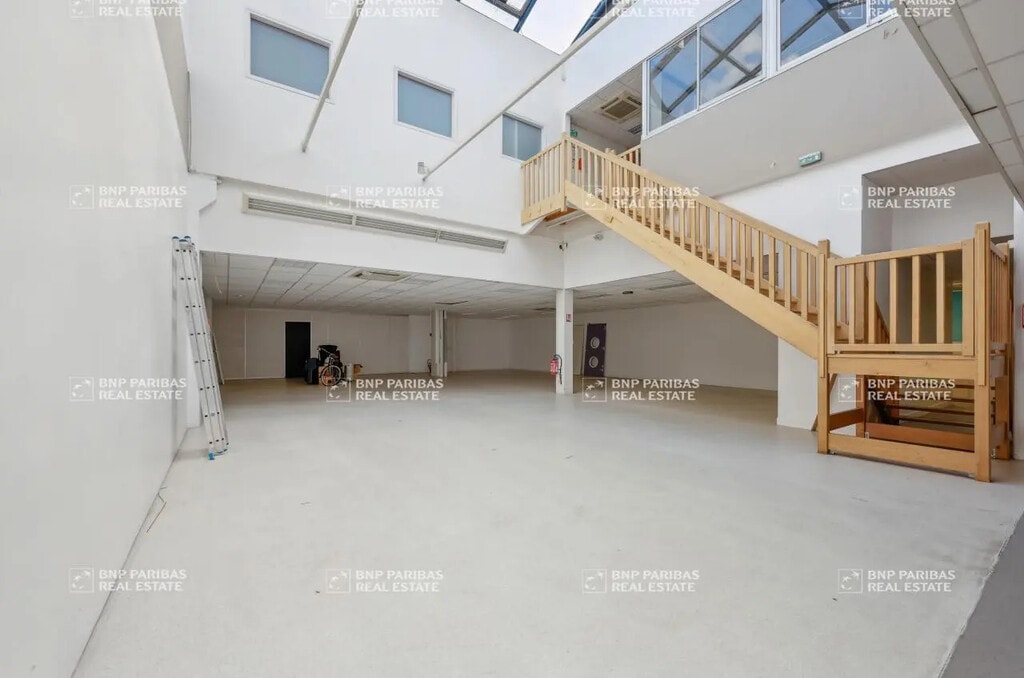 Vente Bureaux 805 m² - Photo 1