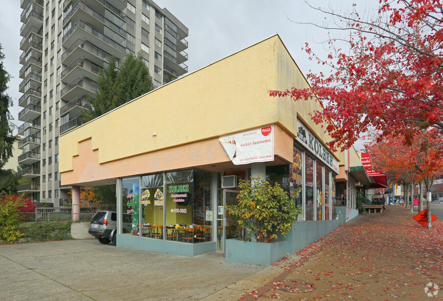 751 Lonsdale Av, North Vancouver, BC for sale - Building Photo - Image 1 of 4