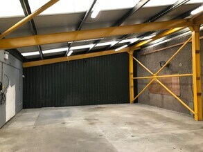 1-4 Station Rd, Newton Stewart to rent Interior Photo- Image 1 of 4