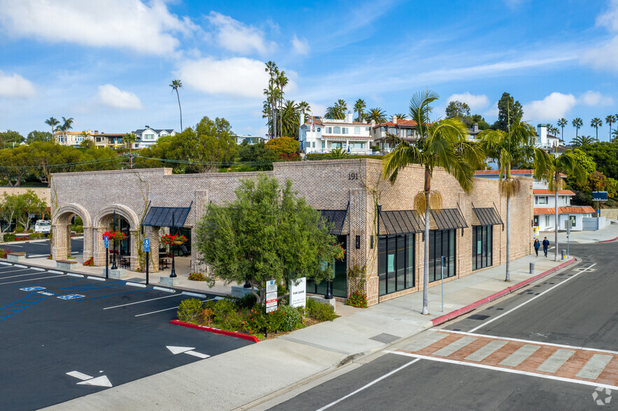 149-177 Riverside Ave, Newport Beach, CA for rent - Building Photo - Image 3 of 17