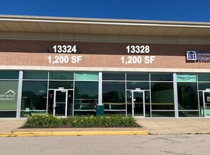 13304-13340 Village Green Dr, Huntley, IL for rent Building Photo- Image 1 of 7