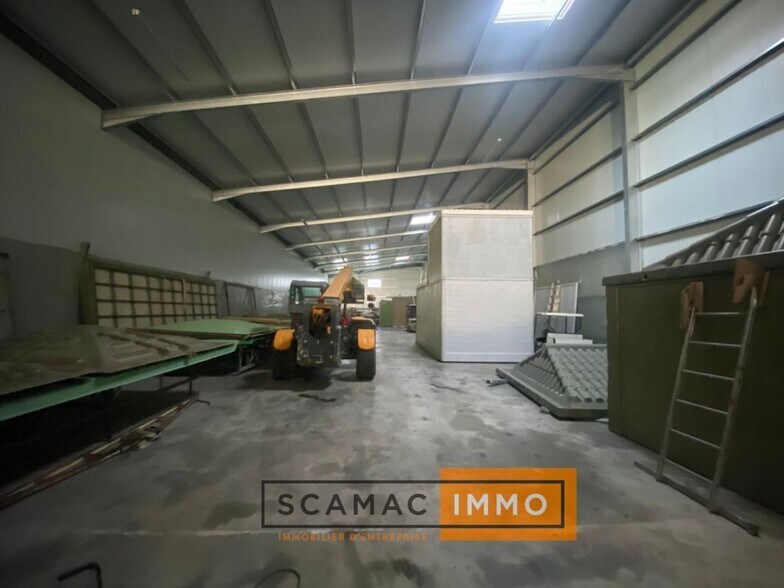 Industrial in Gémenos to rent - Interior Photo - Image 2 of 4