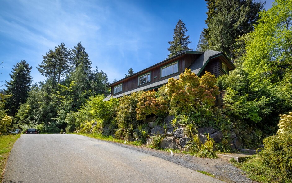 Snung Cove Portfolio portfolio of 2 properties for sale on LoopNet.co.uk - Building Photo - Image 2 of 6