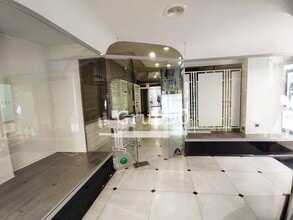 Retail in Lleida, Lérida to rent Interior Photo- Image 2 of 10