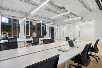 300 Kent Ave, Brooklyn, NY to rent Interior Photo- Image 1 of 13