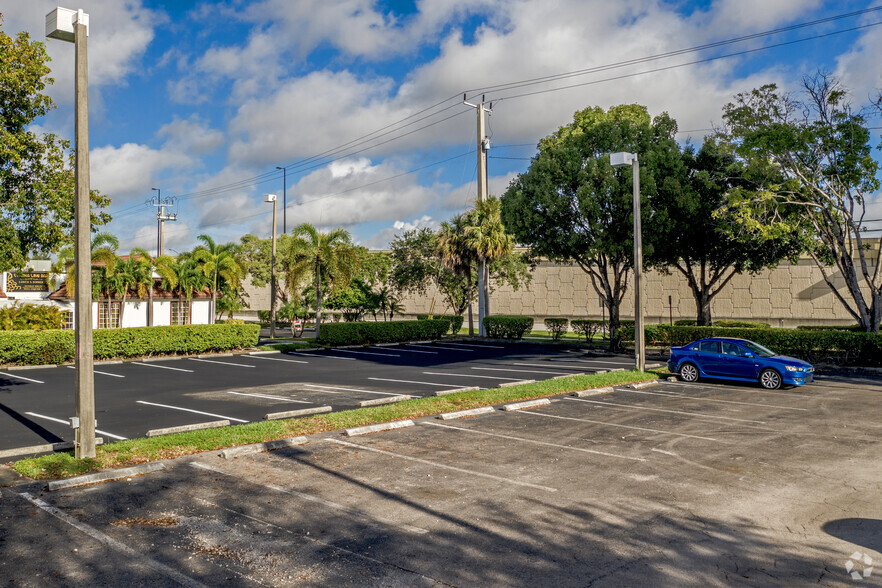 9090 W State Road 84, Davie, FL for rent - Building Photo - Image 2 of 5