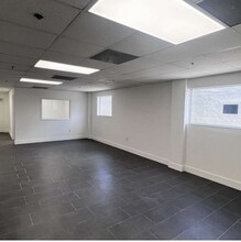 9202-9292 NW 101st St, Medley, FL for rent Building Photo- Image 1 of 5