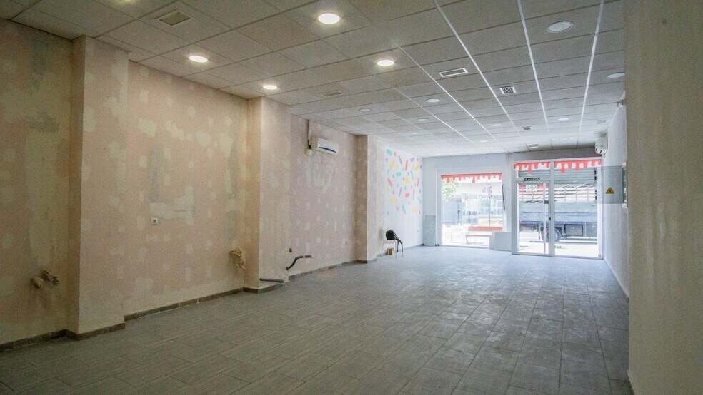 Retail in Elda, Alicante to rent - Interior Photo - Image 3 of 11