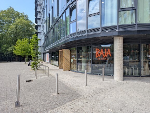 Stanhope Rd, Portsmouth to rent Primary Photo- Image 1 of 9