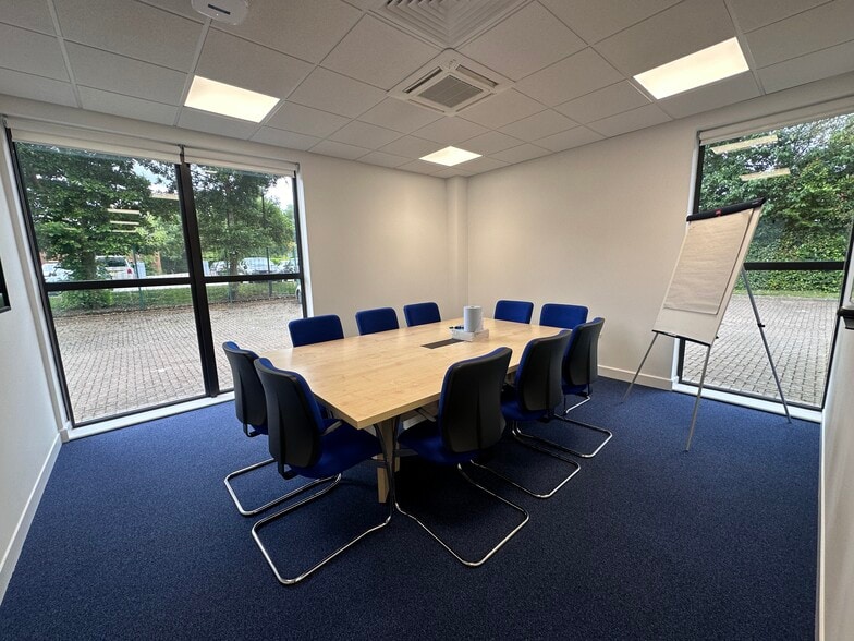 1-3 Colliers Way, Nottingham to rent - Interior Photo - Image 2 of 9