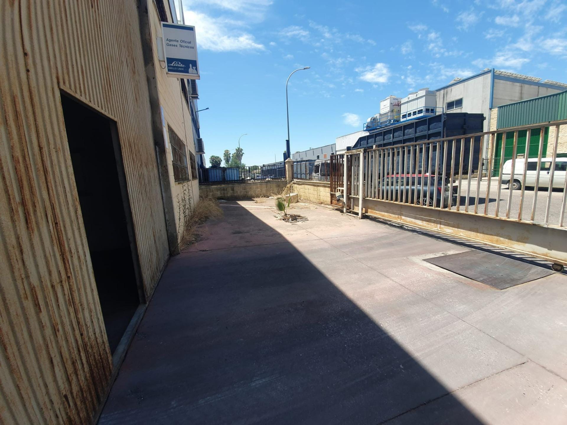 Industrial in Dos Hermanas, Sevilla to rent Building Photo- Image 1 of 13