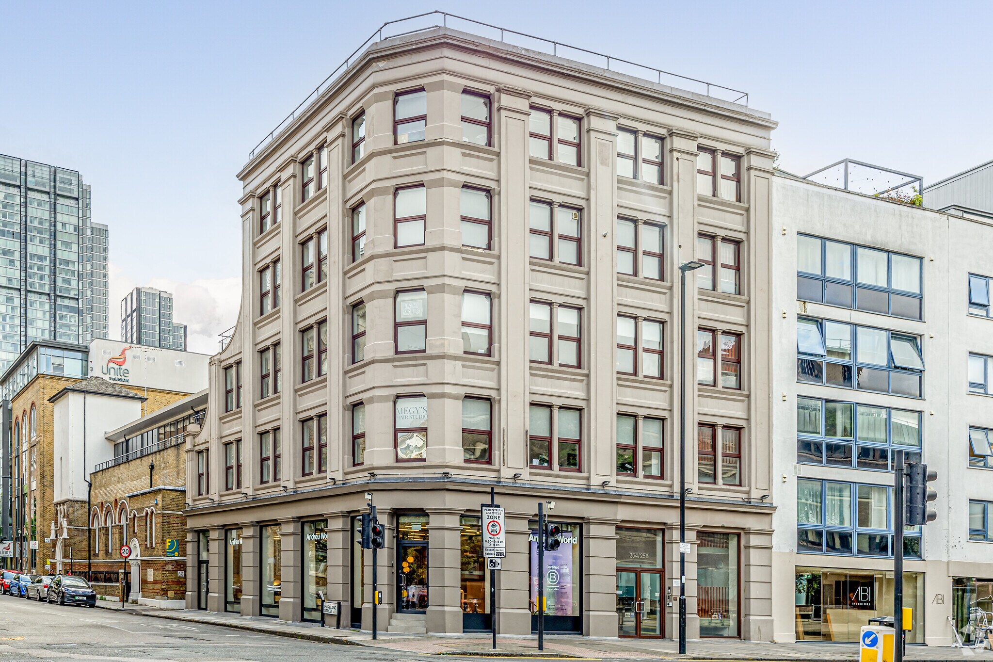 254-258 Goswell Rd, London to rent Primary Photo- Image 1 of 7