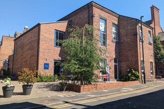 College St, Newcastle Upon Tyne for rent Building Photo- Image 1 of 2