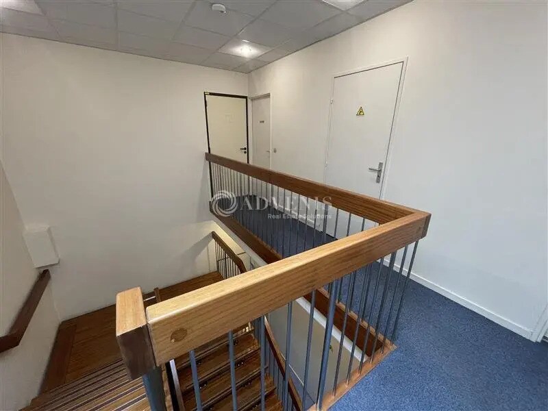 Office in Tremblay-en-France to rent Interior Photo- Image 1 of 7