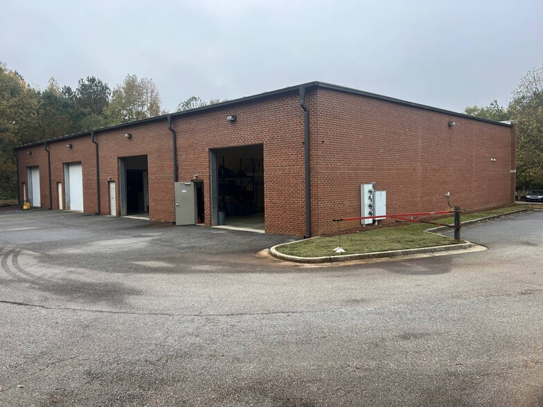 1060 Commerce Dr, Bogart, GA for sale - Building Photo - Image 3 of 14