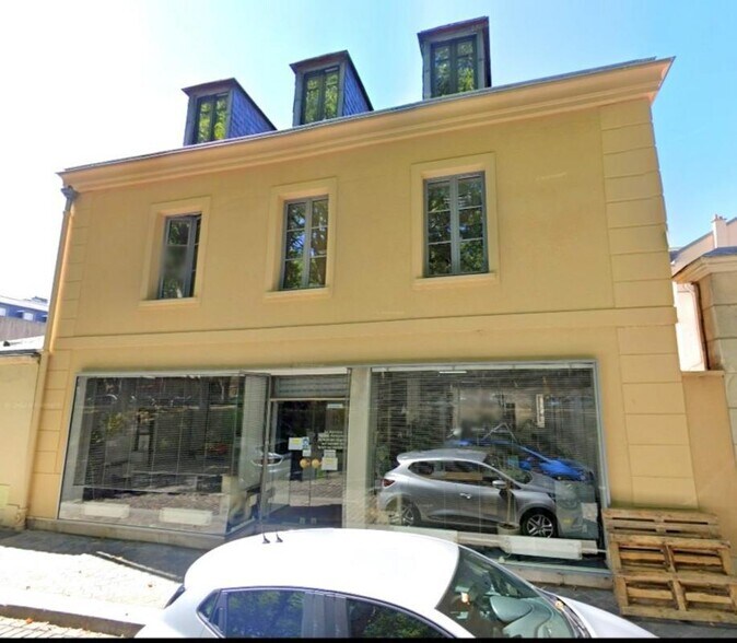 Office in Versailles to rent - Building Photo - Image 1 of 12