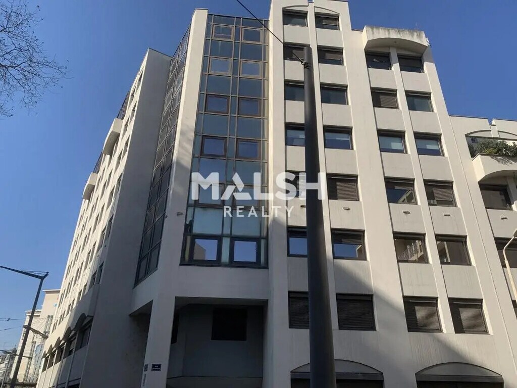 Location Bureaux 273 m² - Photo 1