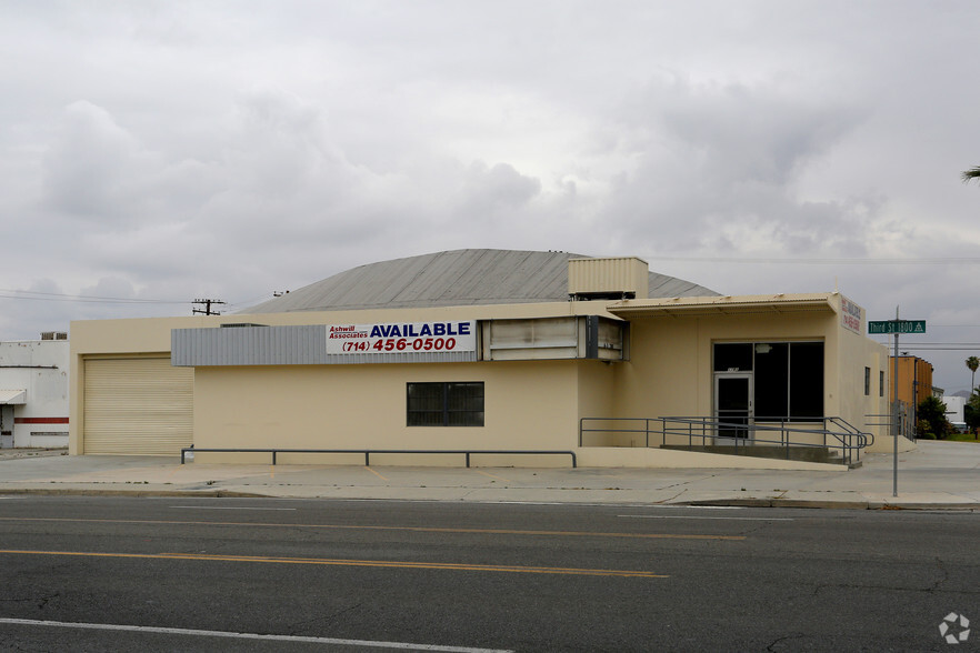 1781 3rd St, Riverside, CA for rent - Primary Photo - Image 1 of 7