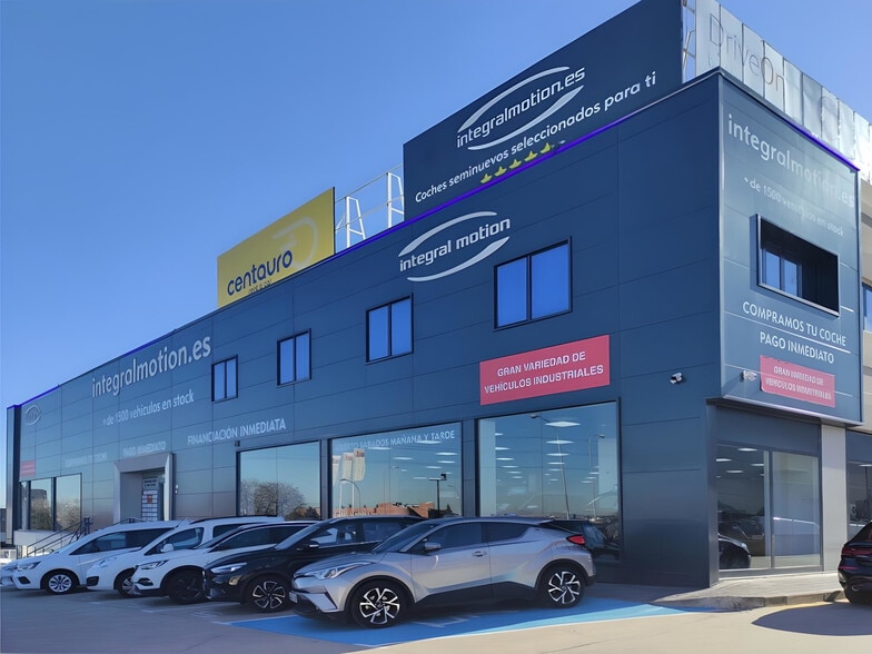 Avenida Carlos Sainz, 7, Leganés, Madrid to rent - Building Photo - Image 1 of 4